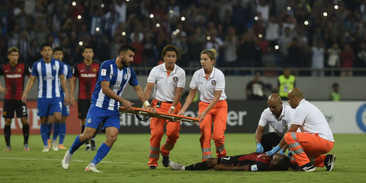 Natxo Insa seizes stretcher amid medical delay after JDT striker collapse