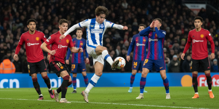 Eduardo Conceicao attracts Manchester United €40m offer as Barcelona deny interest