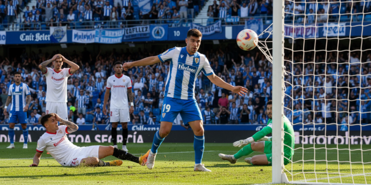 Levante moves closer to safety as Ivan Romero nets brace against Sevilla