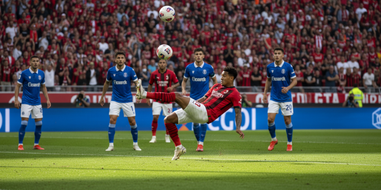 Manchester United target Rafael Leão in audacious summer transfer bid