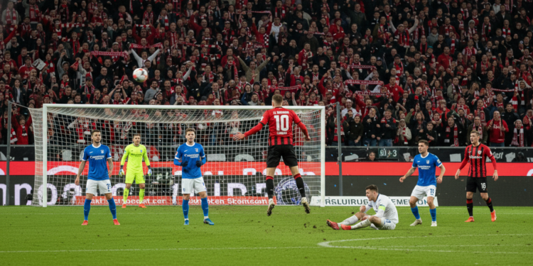 Nürnberg secures safety with Lubach stoppage-time goal against Magdeburg