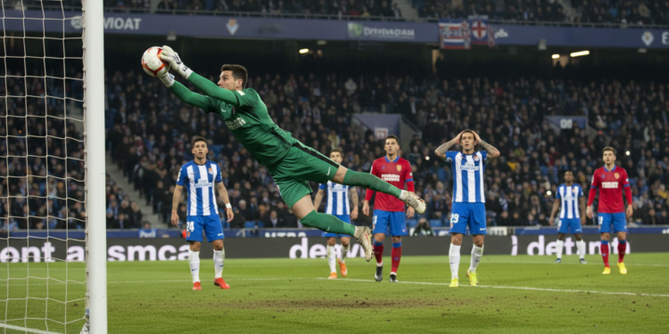 Espanyol held to goalless draw by Levante as Dmitrovic shines
