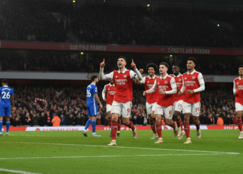 Arsenal push six points clear in Premier League as Gyokeres nets twice