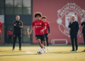 Manchester United set to launch £43m bid for Eli Junior Kroupi