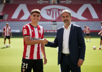 Girona signs 21-year-old Izan González as LaLiga midfield prospect