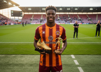 Tawanda Maswanhise wins Motherwell Golden Boot and Young Player awards