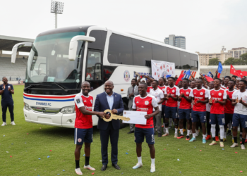 Wicknell Chivayo gifts Dynamos 65-seater bus and $50,000 after derby loss