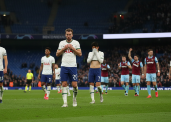 Tottenham one point from Premier League safety after West Ham defeat