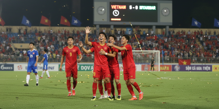 Vietnam thrash Myanmar 5-0 to seize ASEAN U19 Group A lead