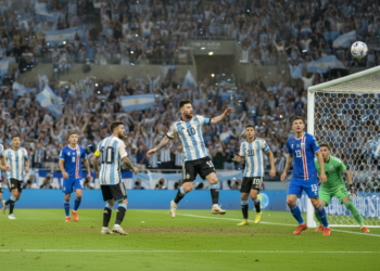 Messi scores on injury return as Argentina beat Iceland 3-0