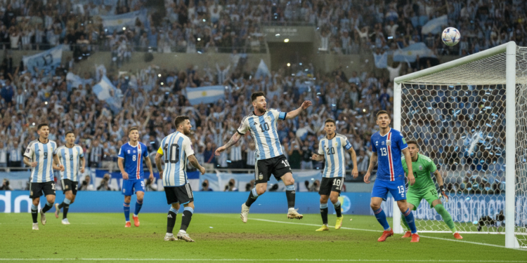 Messi scores on injury return as Argentina beat Iceland 3-0