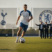 Dusan Vlahovic attracts Tottenham and Chelsea interest amid £8m wage demands
