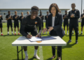 Valencia executes €100k option to buy Víctor JR until 2029