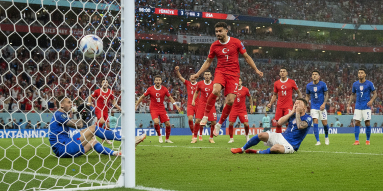 Kaan Ayhan's 98th-minute strike secures Türkiye 3-2 win over USA