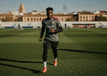 Akor Adams dismisses Venezia transfer talk and reaffirms Sevilla commitment