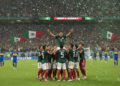 Mexico ends 40-year World Cup knockout drought with 2-0 win over Ecuador