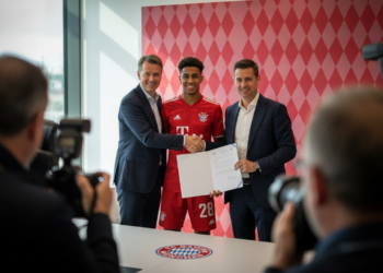 Ismael Saibari joins FC Bayern from PSV on five-year deal