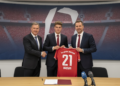 Bayern Munich complete signing of Germany left-back Nathaniel Brown