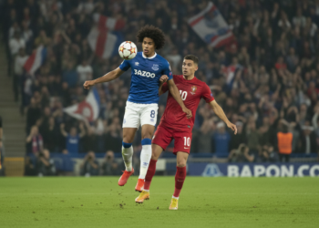 Everton target Benfica midfielder Richard Rios despite £87m valuation
