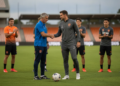 Brisbane Roar confirm Alex Smith departure after accepting overseas coaching role