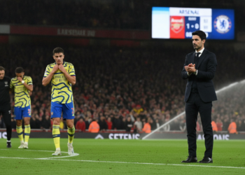 Arsenal offered Zeno Debast for £34m after Saliba ruled out
