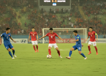 Vietnam held to goalless draw by Singapore in ASEAN Hyundai Cup