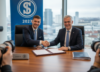 Edin Džeko signs contract extension with Schalke through summer 2027